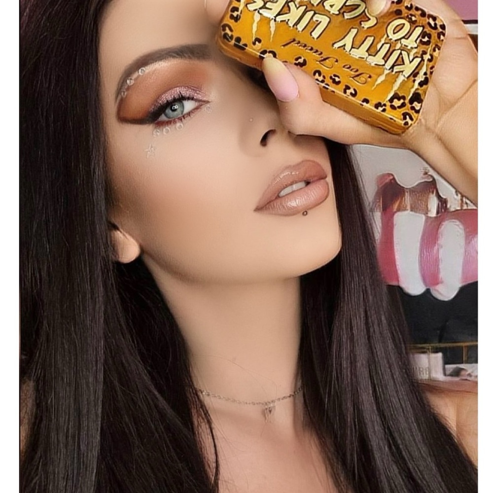 NIB✔️Too faced - Kitty Likes To Scratch - Picture 8 of 13